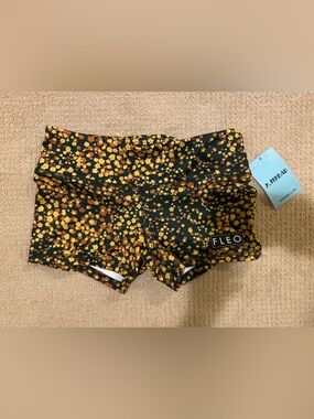 Fleo Women's Black Floral Performance Shorts - Yellow & Orange Flowers